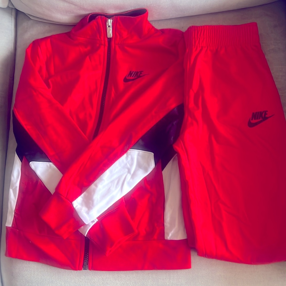 Nike Kids red/white/black two-piece pant set sz 7 lightly worn